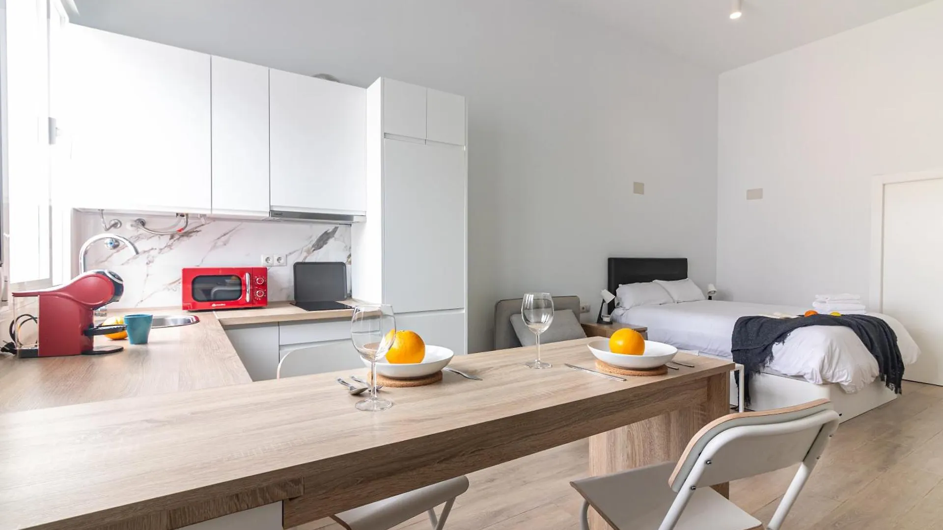 Estudio Huelin Playa Malaga Apartment